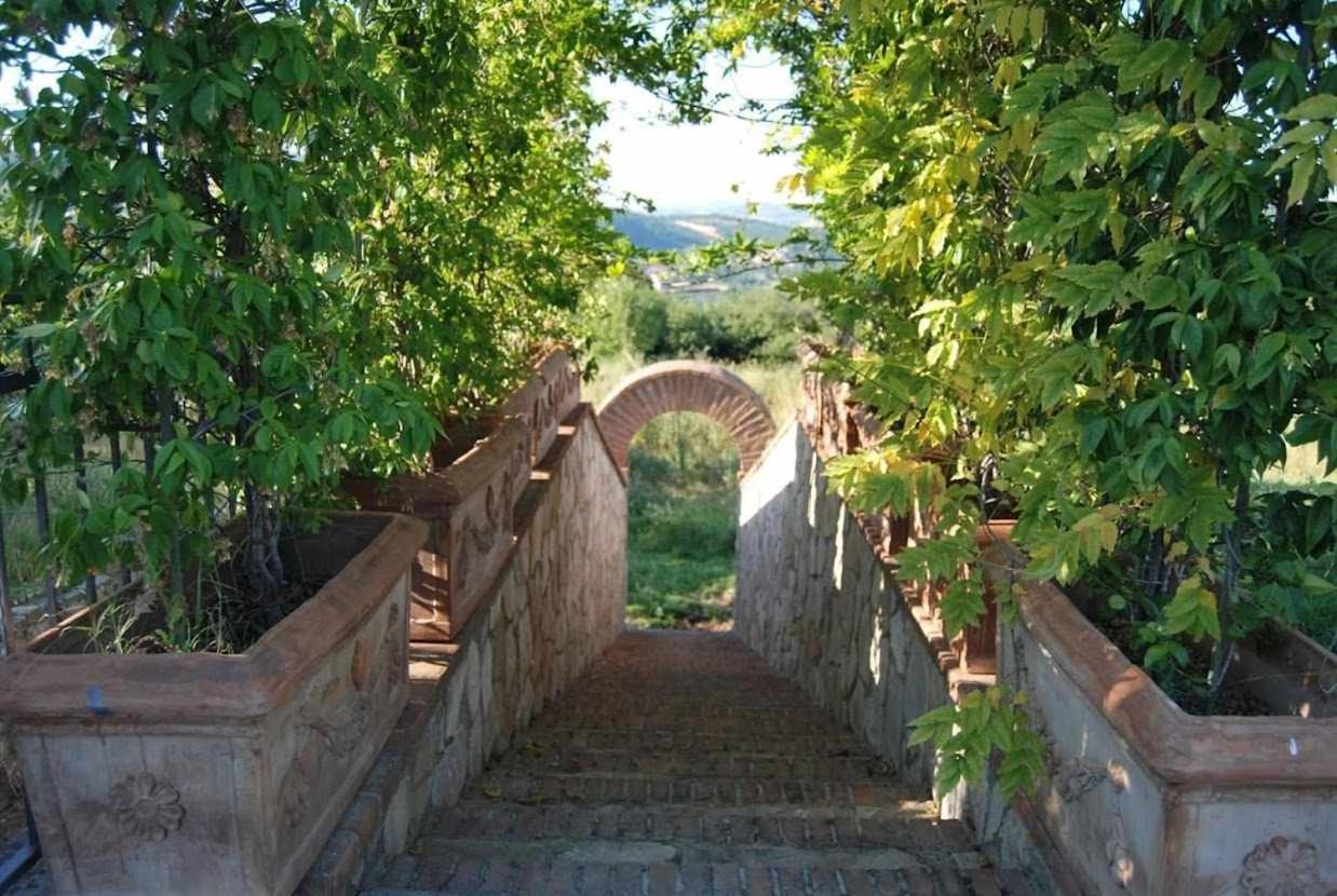 Residenza Collefiorito Aparthotel Todi Exterior foto